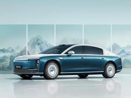 BMW 7 Series и Mercedes-Benz S-Class, подвиньтесь. Роскошный китайский седан Maextro S800 Grand Design оценили в 1,6 млн юаней (17 млн рублей) — у него 864 л.с. и четыре мотора